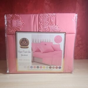 Papaya Elegant Pink Sheet Set